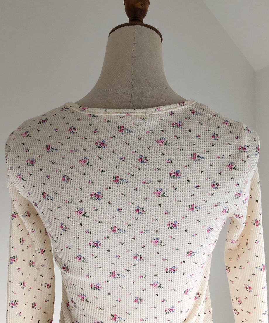 <SL2223719> レトロフラワーワッフルTOPS