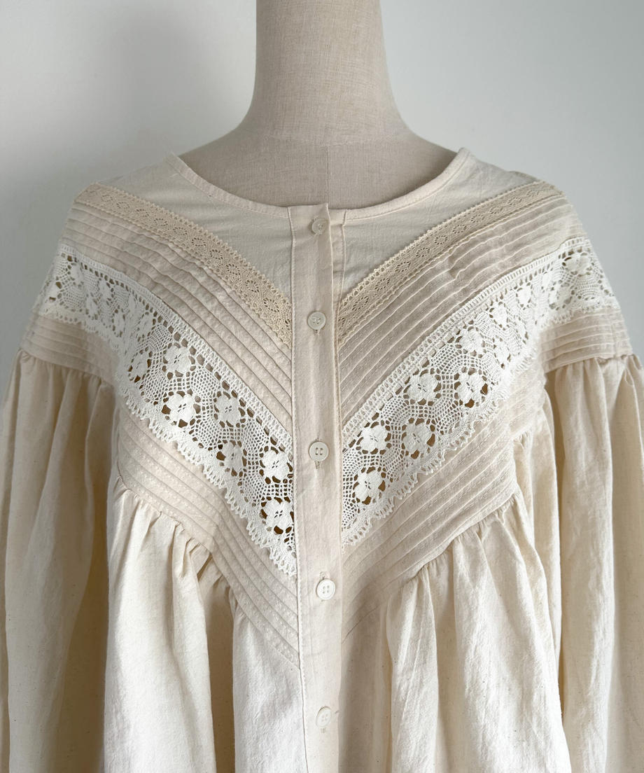 <SL2231664> cotton lace volume blouse