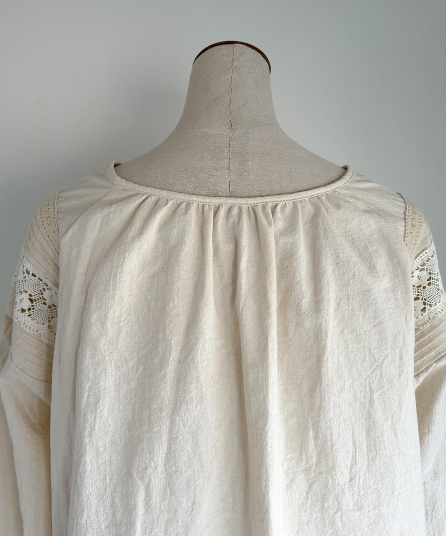 <SL2231664> cotton lace volume blouse
