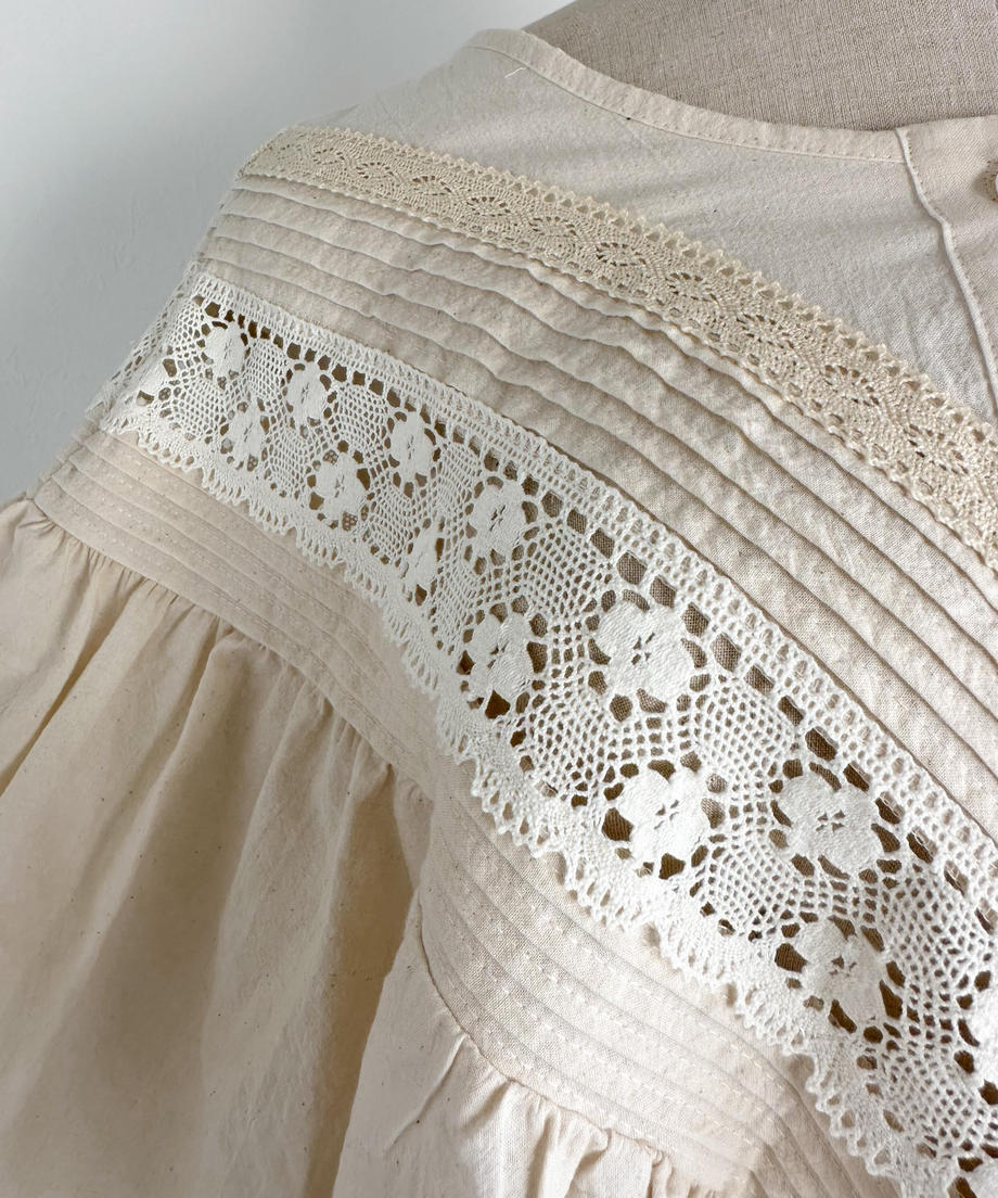 <SL2231664> cotton lace volume blouse