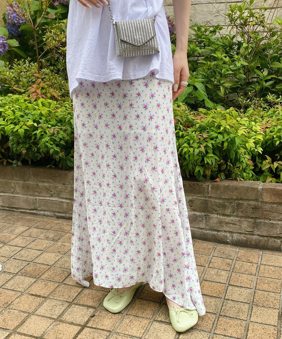 <SL2232723> 小花柄フレアロングスカート
