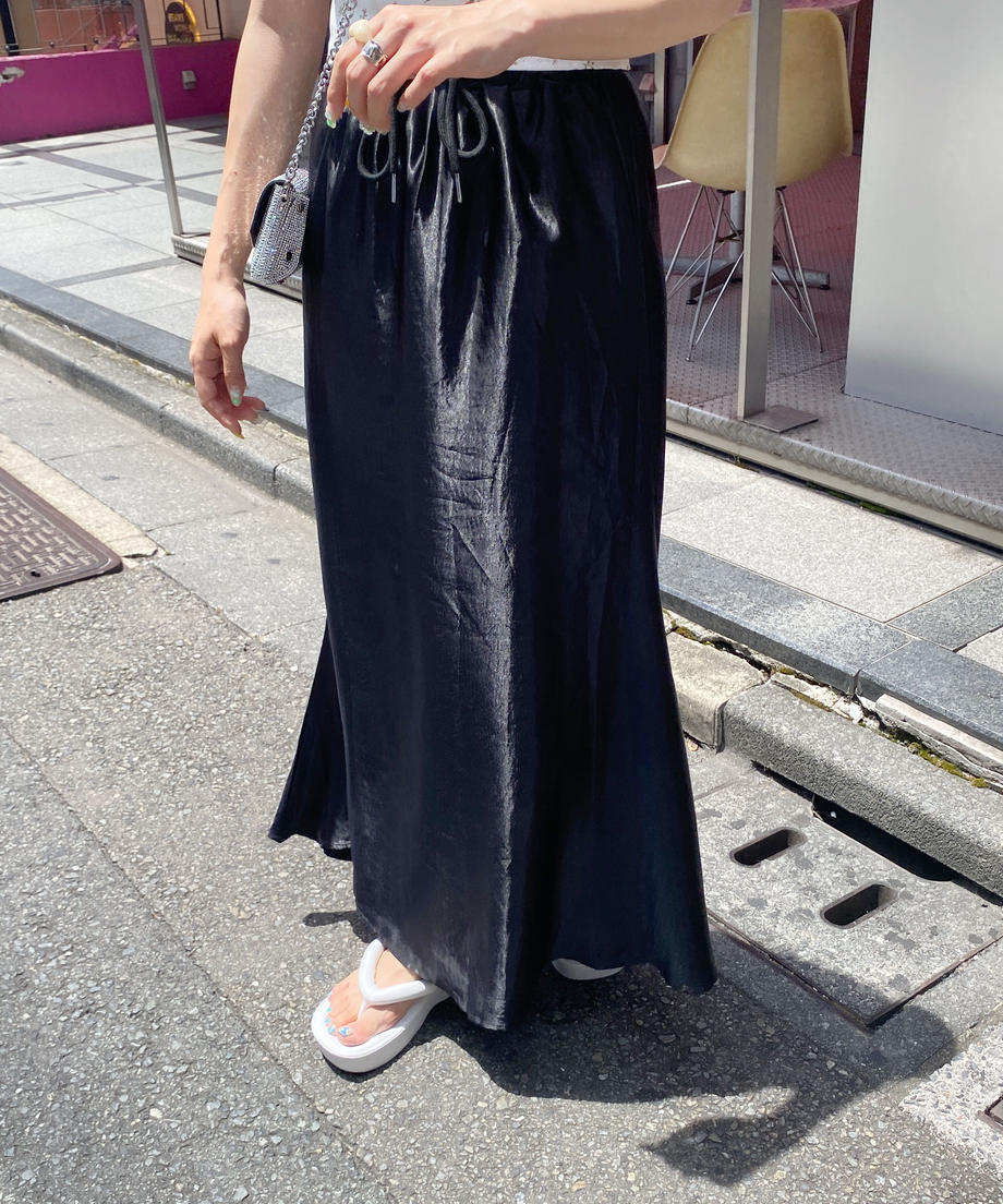 <SL2232728> サテンフレアロングスカート
