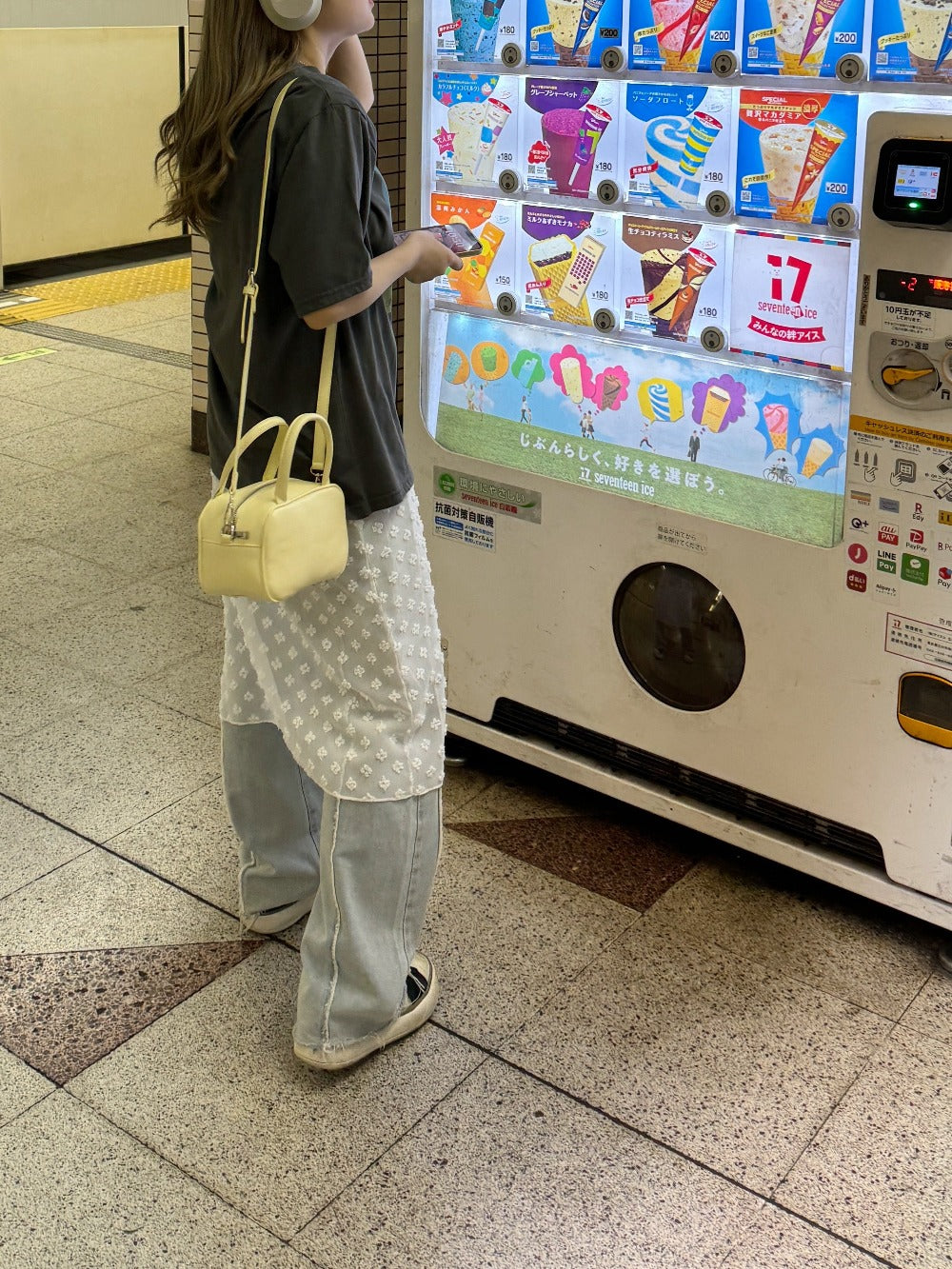 ＜SL2234662＞　レースVネックワンピース