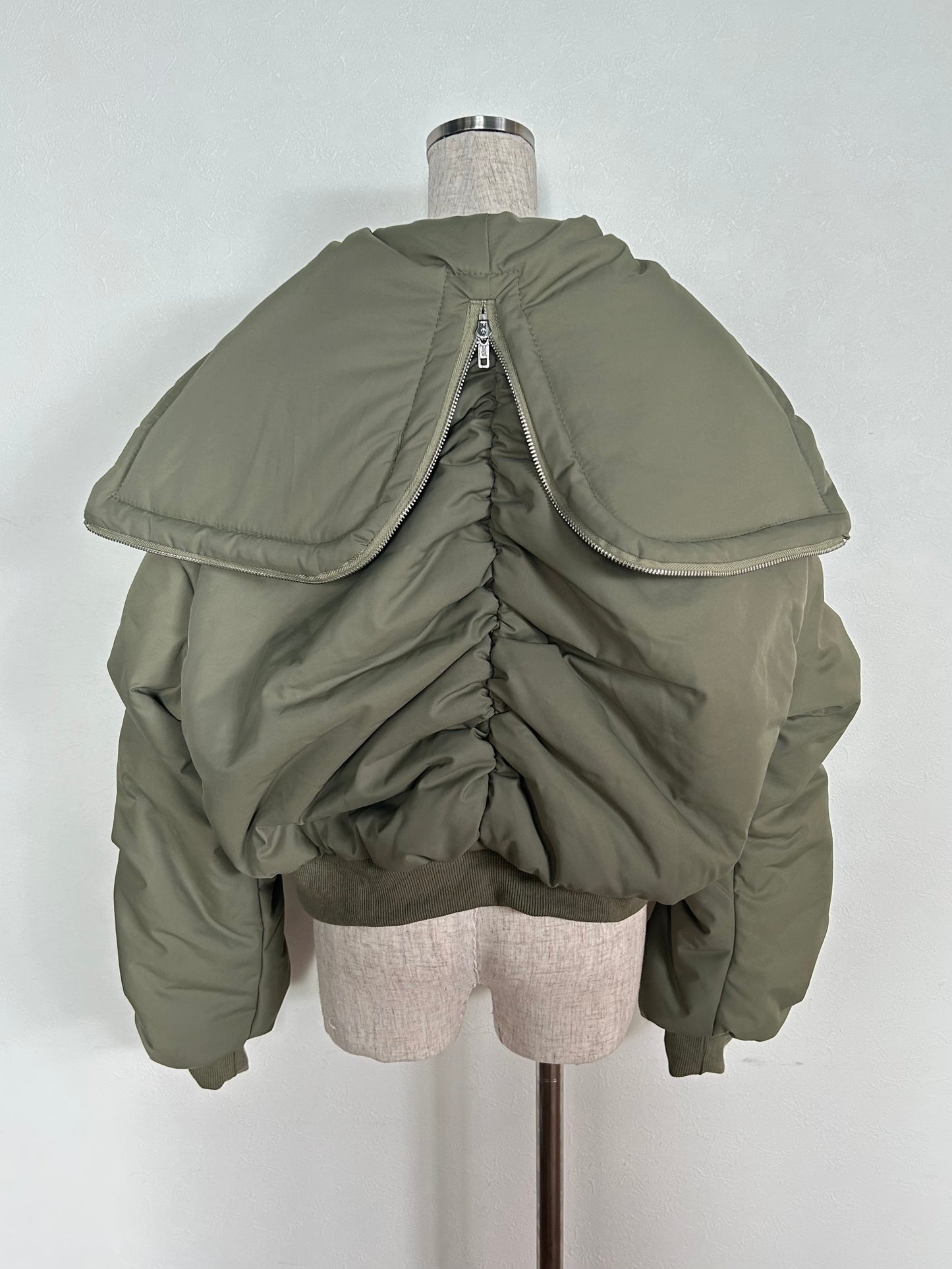 ＜AN2233344＞　クロップドMA-1