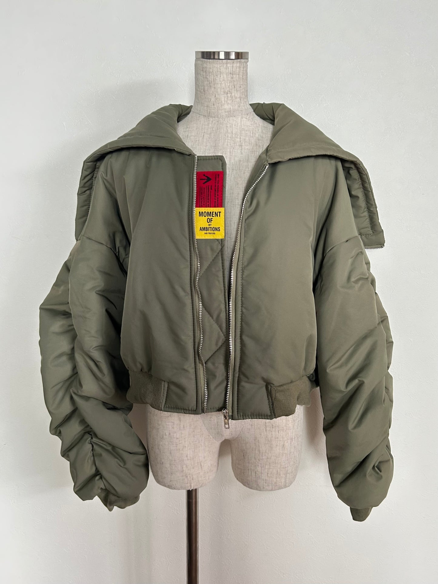 ＜AN2233344＞　クロップドMA-1