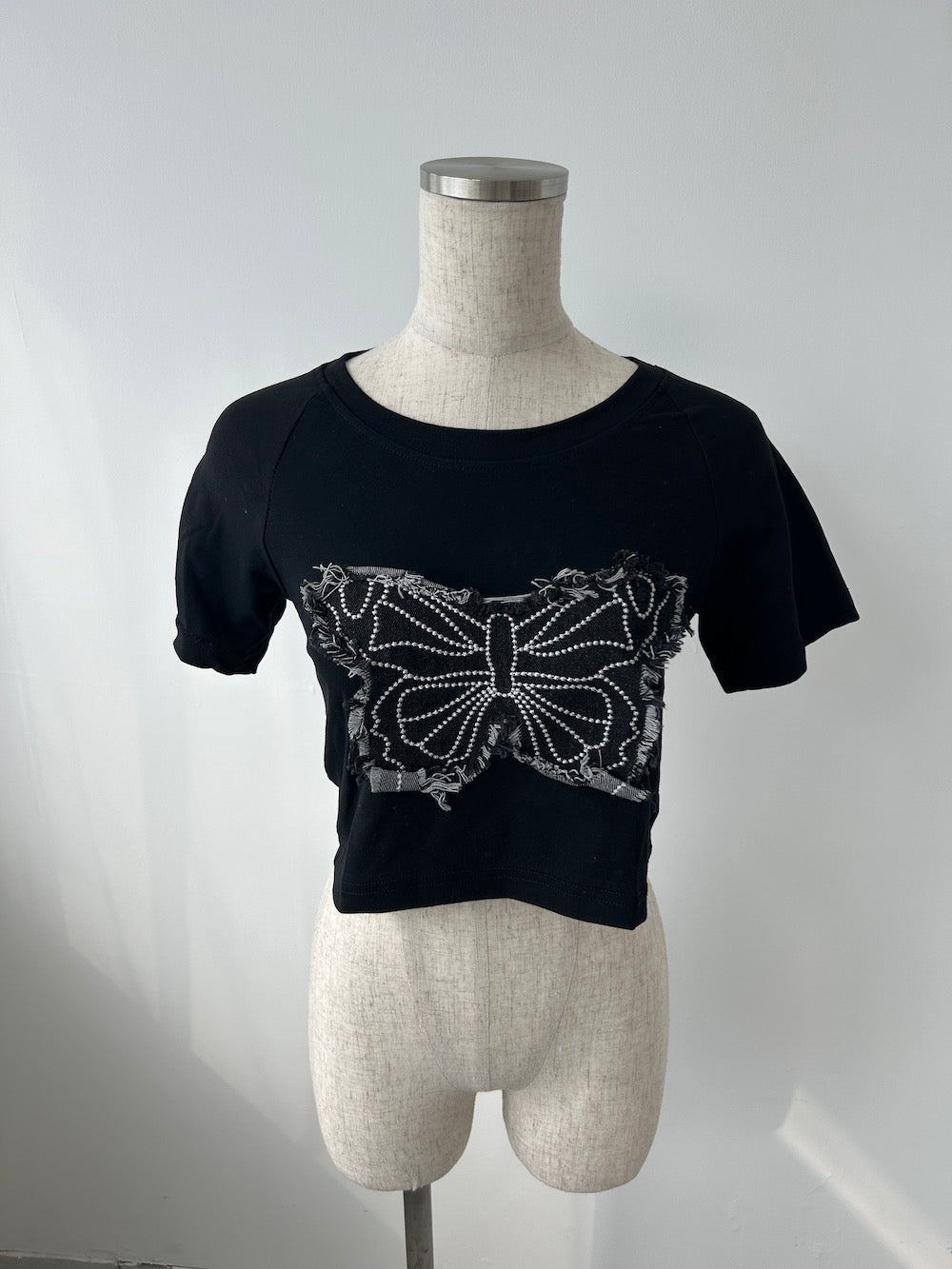 ※ラスト3点！＜GR2242504＞　バタフライTシャツ