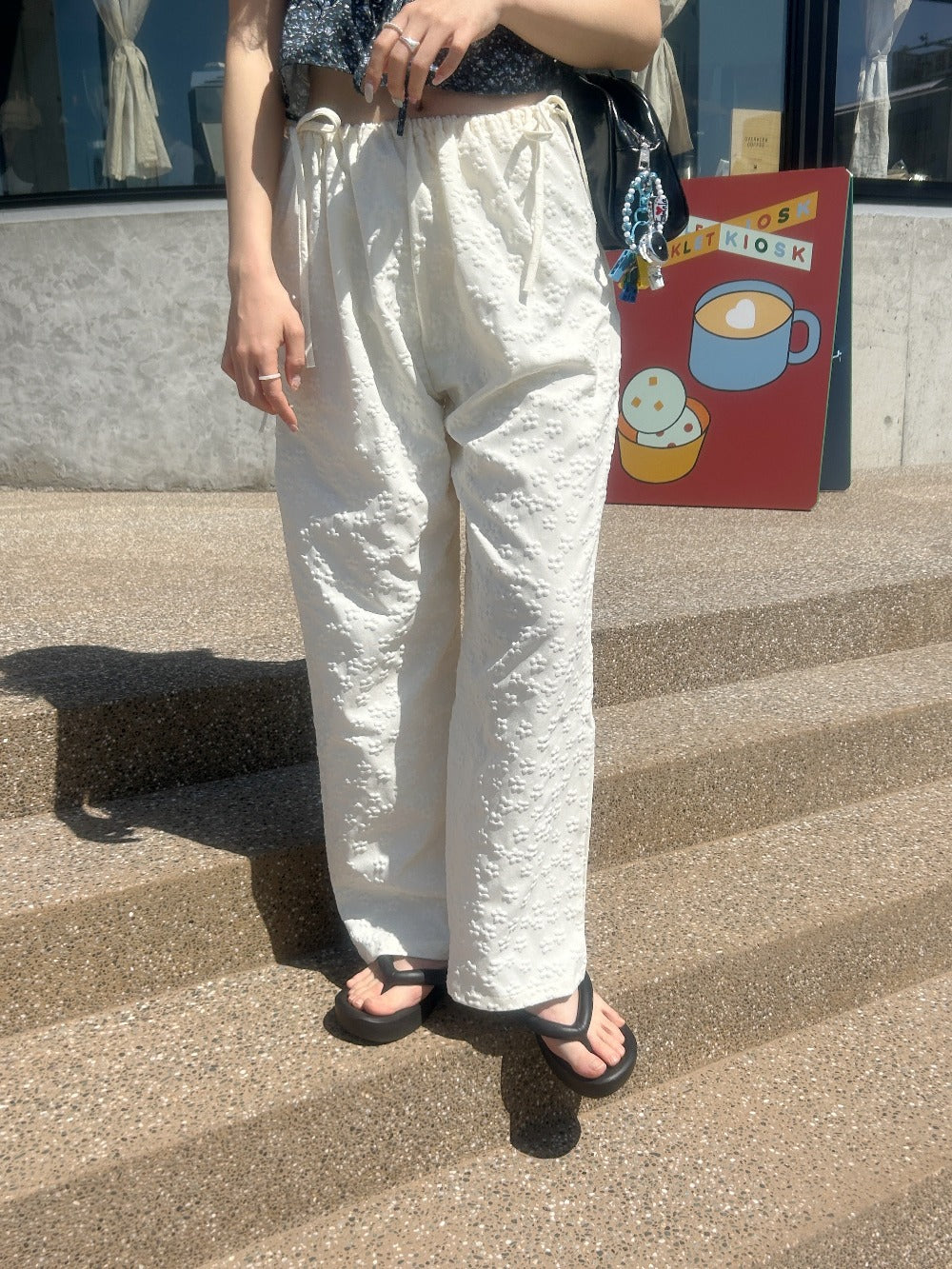 ＜SL2241665＞　フラワーエンボスパンツ