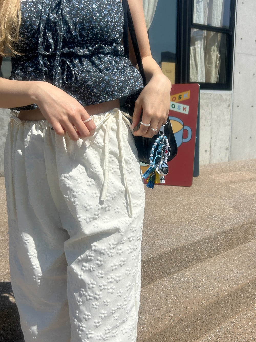 ＜SL2241665＞　フラワーエンボスパンツ