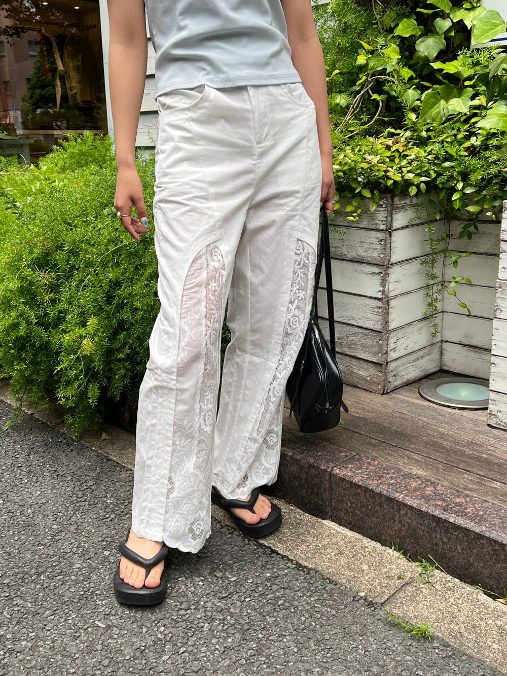 ＜SL2242609＞　レーススリットパンツ