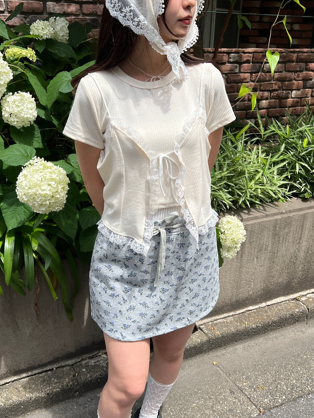※残りわずか！＜SL2242603＞　フラワースウェットミニスカート
