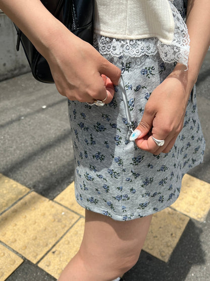 ※残りわずか！＜SL2242603＞　フラワースウェットミニスカート
