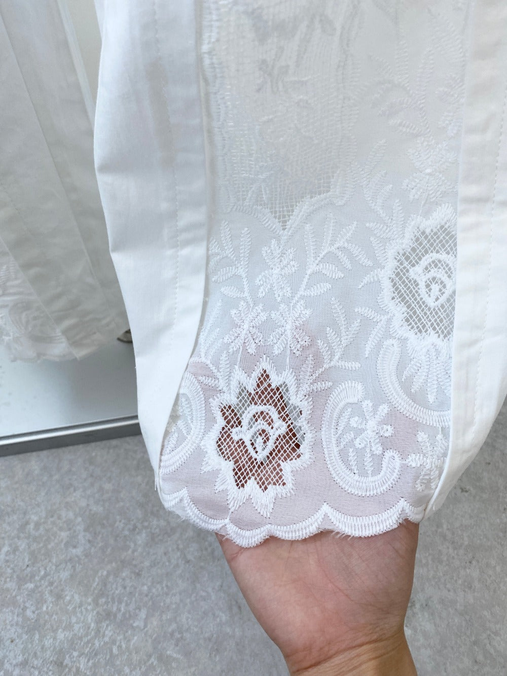 ＜SL2242609＞　レーススリットパンツ