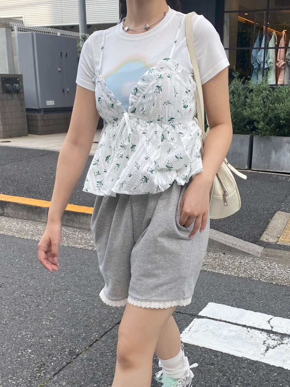 ＜SL2242601＞　フラワーフリルビスチェ