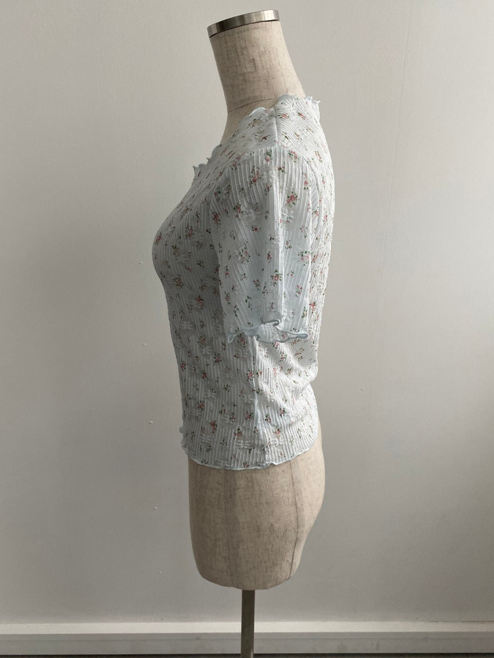 ＜SL2242639＞　flower tee