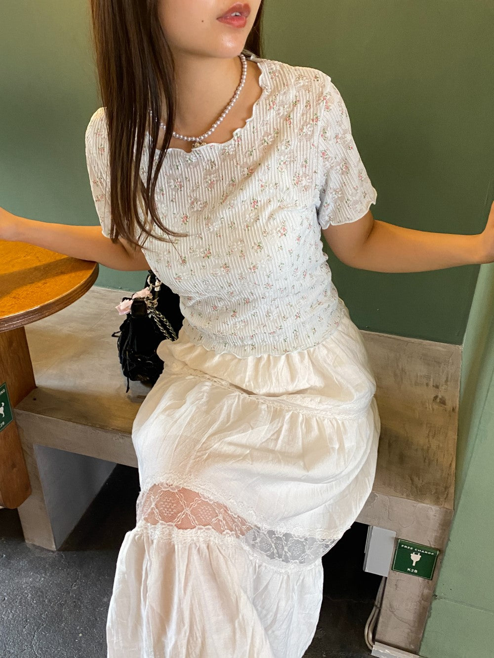 ＜SL2242639＞　flower tee
