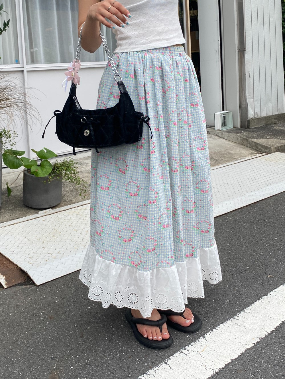 ＜SL2242651＞　フラワーデザインチェックスカート