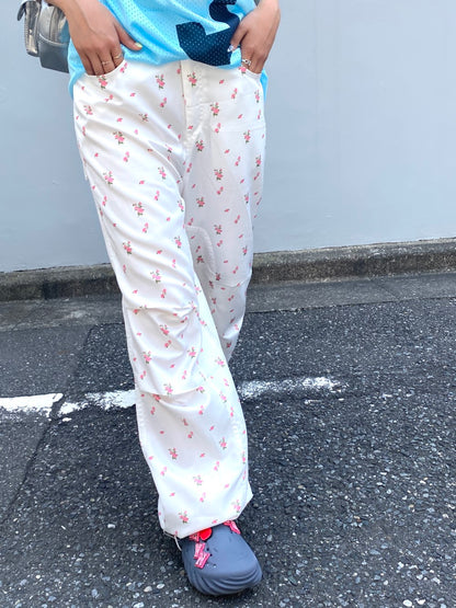 ＜SL2233644＞　フラワーカーゴパンツ