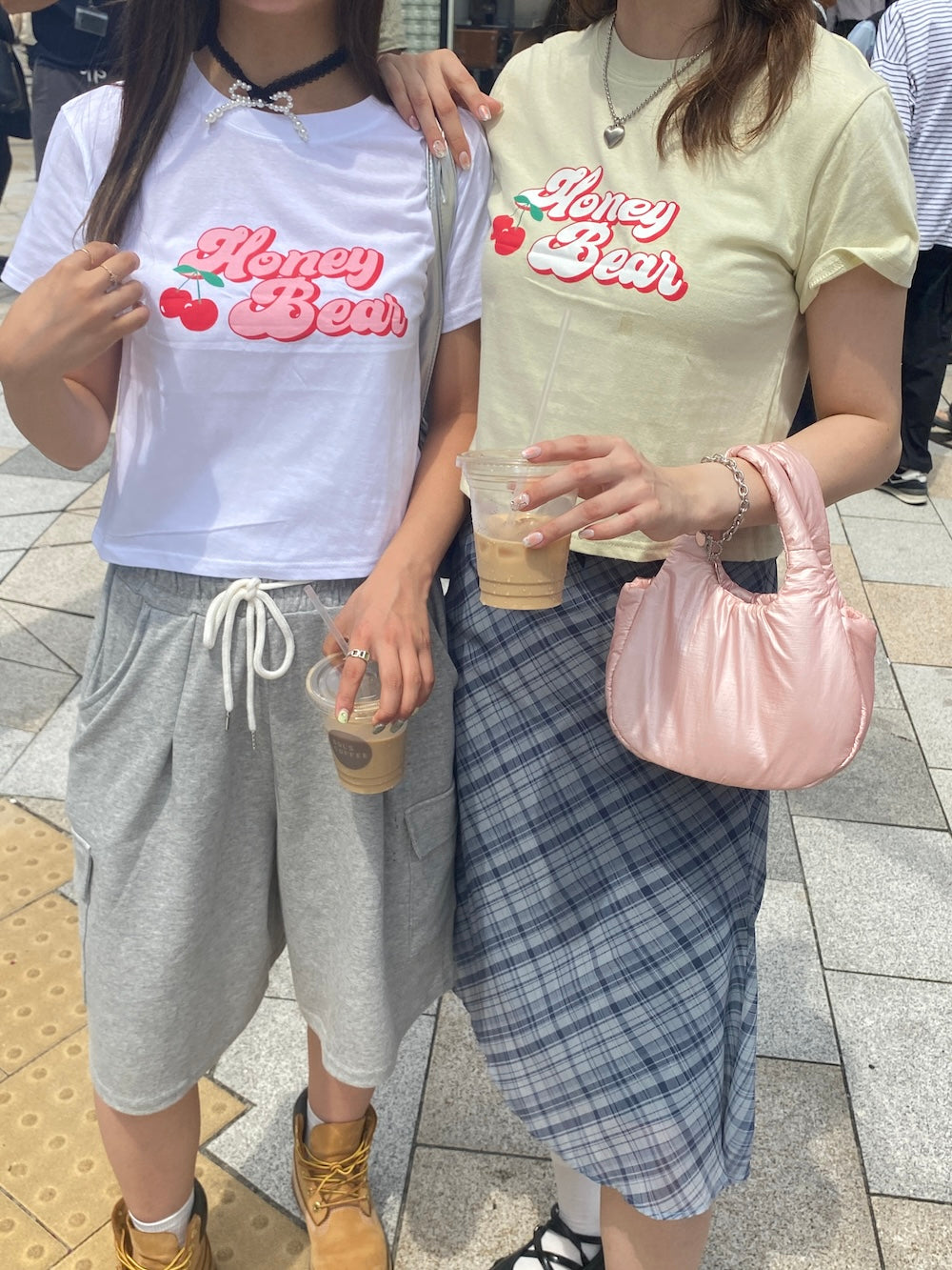 ＜SL2242678＞　チェリークロップドTシャツ