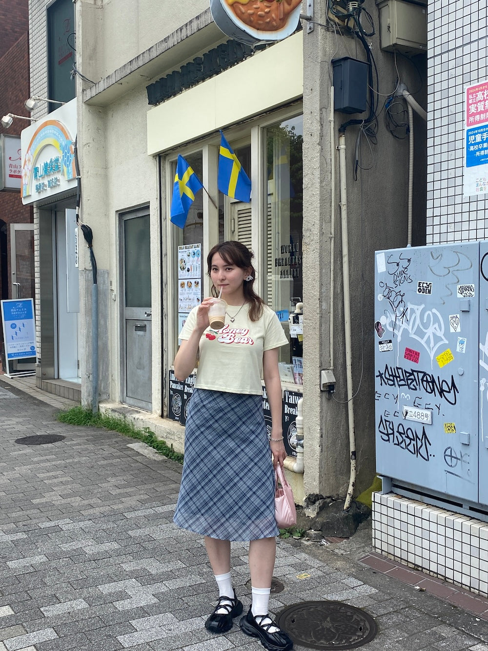 ＜SL2242678＞　チェリークロップドTシャツ