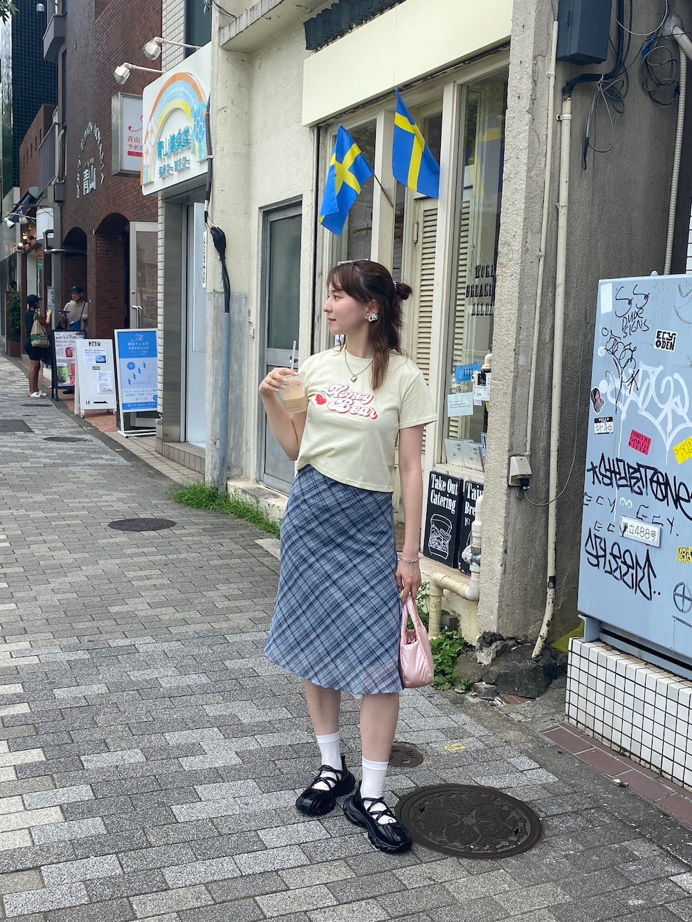 ＜SL2242678＞　チェリークロップドTシャツ