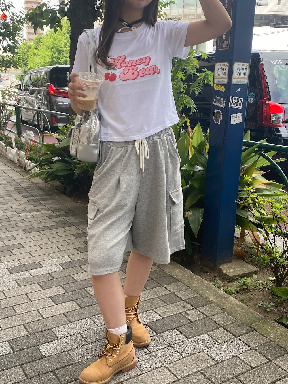 ＜SL2242678＞　チェリークロップドTシャツ