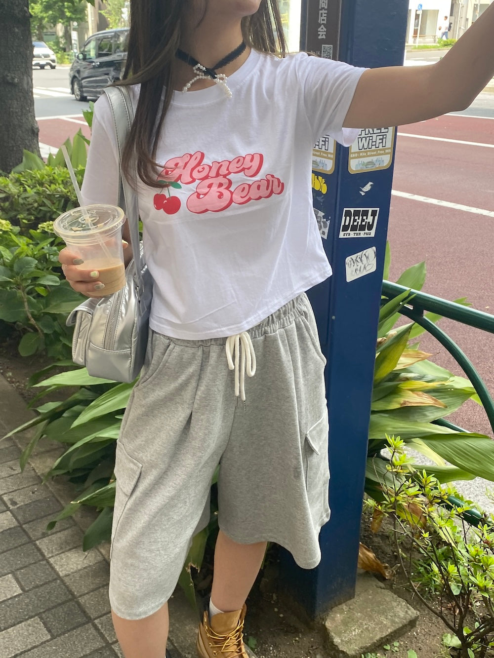＜SL2242678＞　チェリークロップドTシャツ