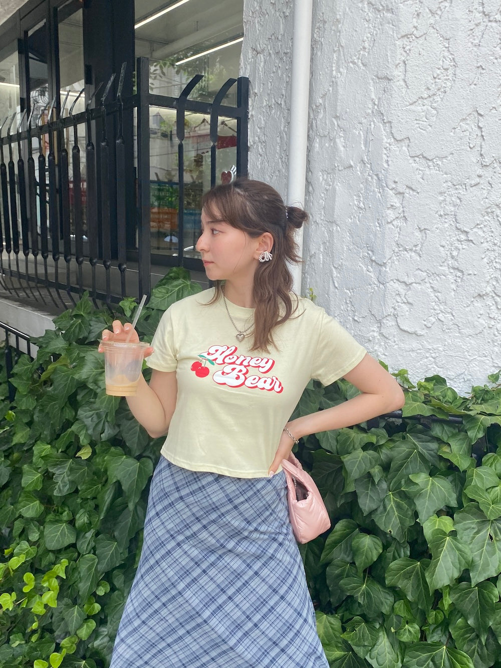 ＜SL2242678＞　チェリークロップドTシャツ