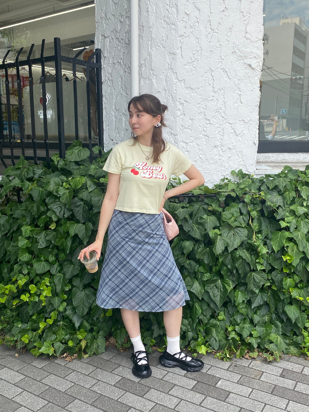 ＜SL2242678＞　チェリークロップドTシャツ