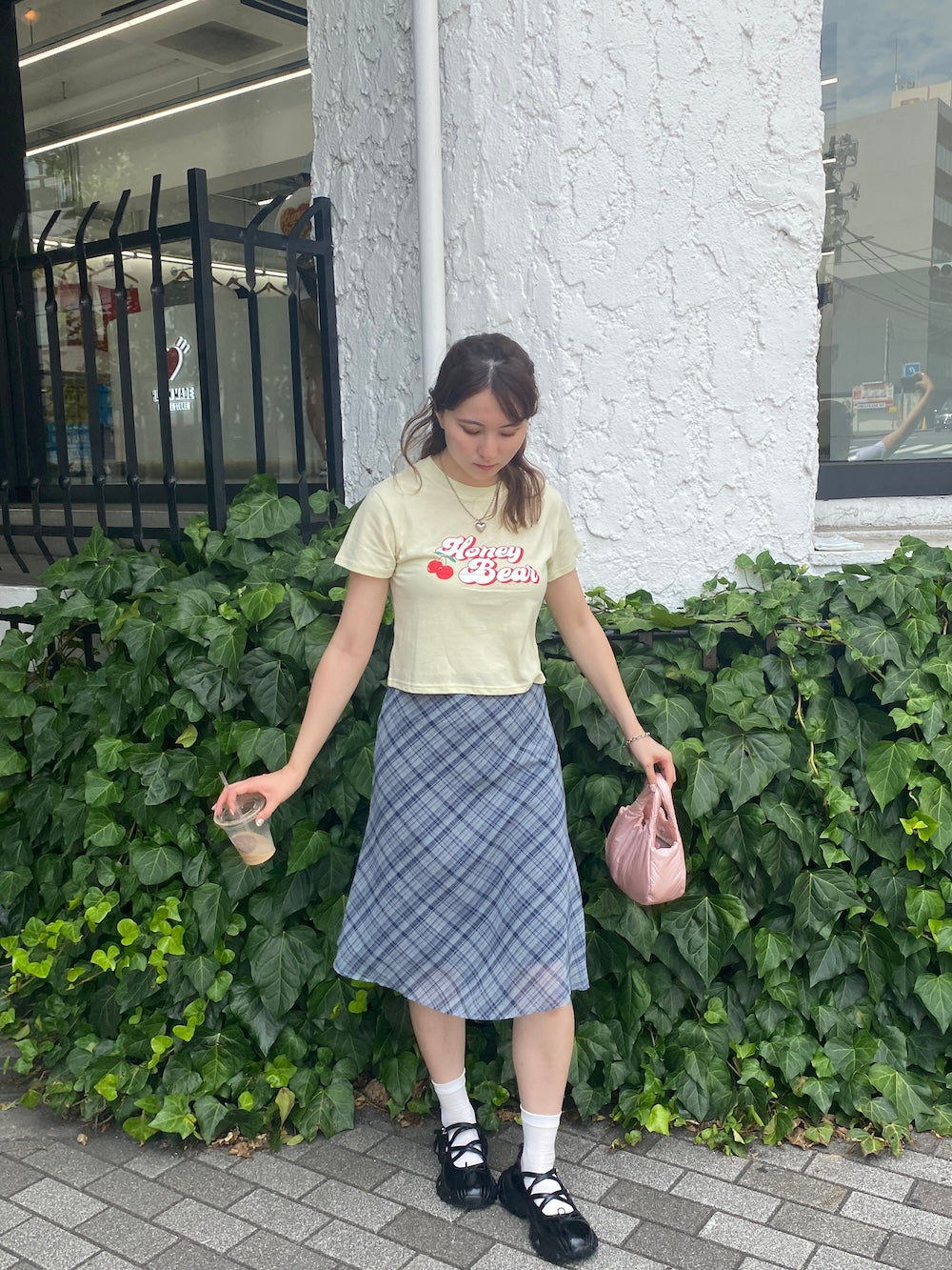 ＜SL2242678＞　チェリークロップドTシャツ