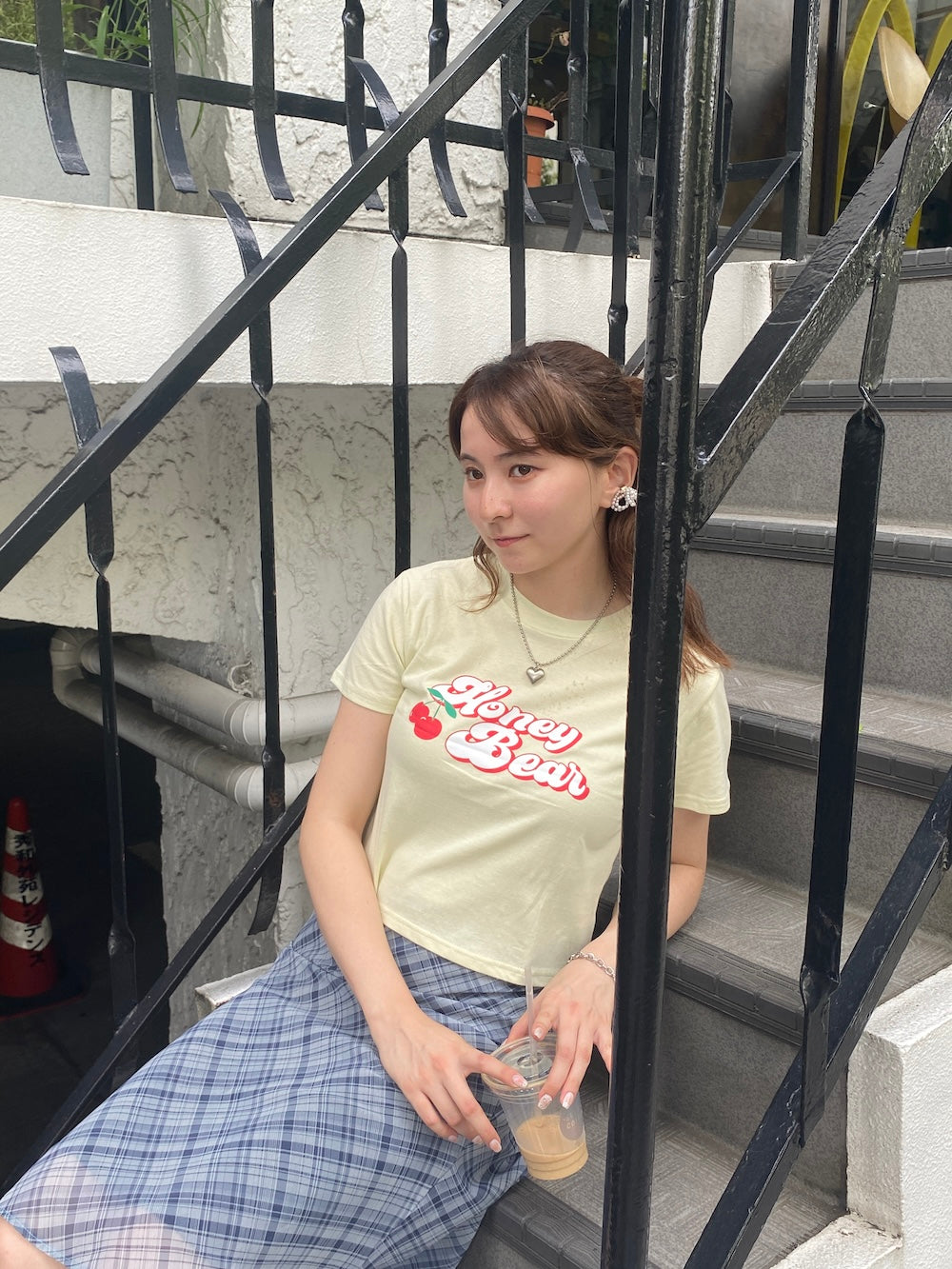＜SL2242678＞　チェリークロップドTシャツ