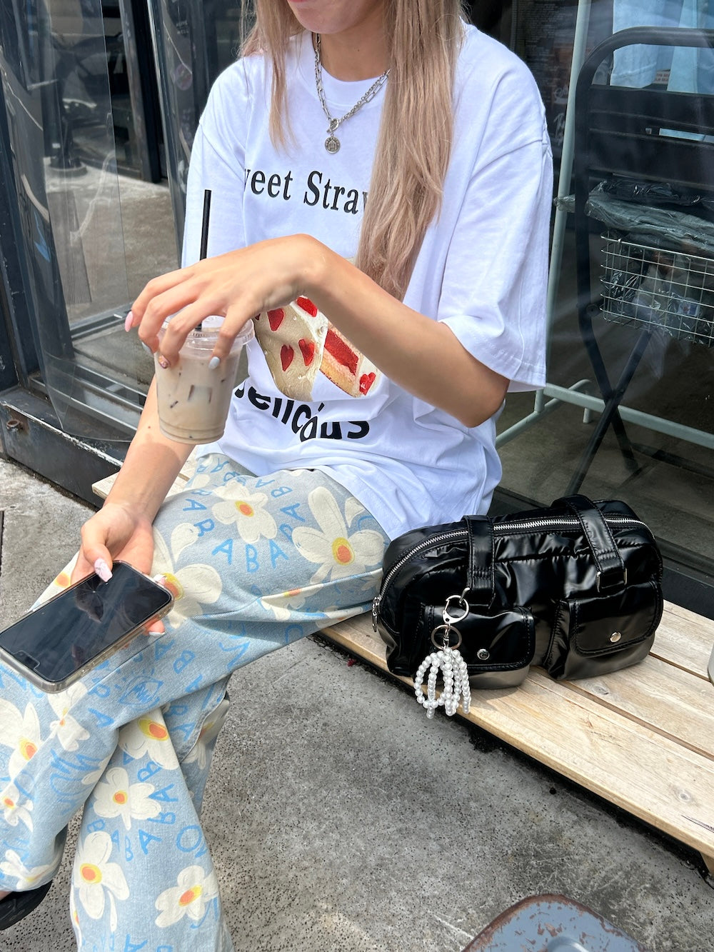 ＜SL2242679＞　strawberry T