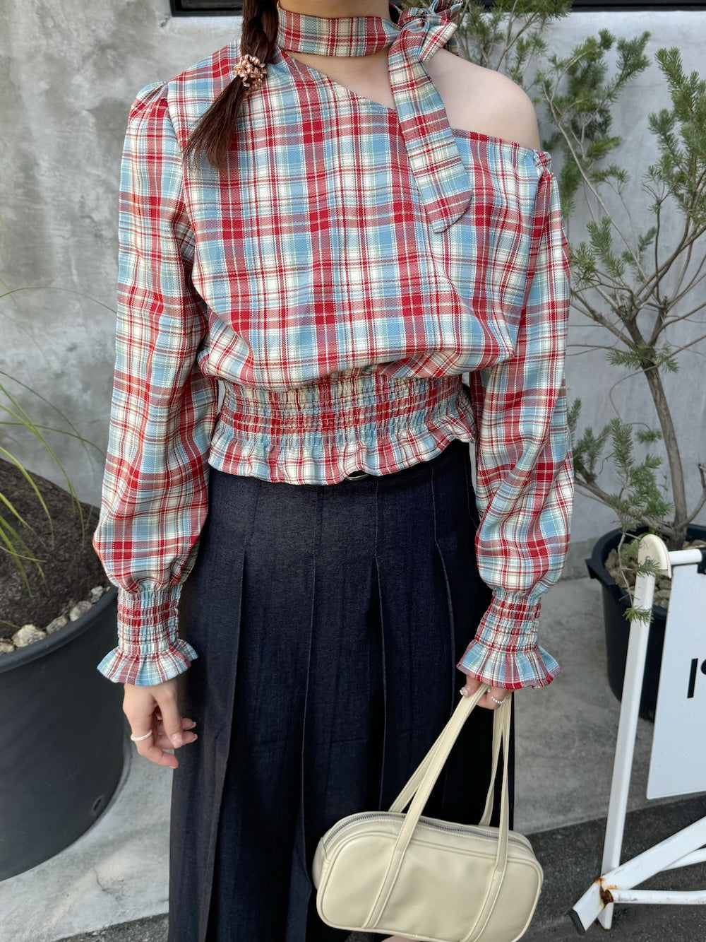 ＜SL2243655＞　ワンショルダーチェックトップス