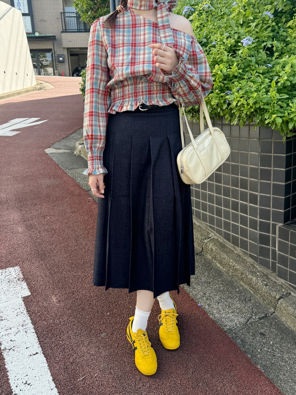 ＜SL2243655＞　ワンショルダーチェックトップス