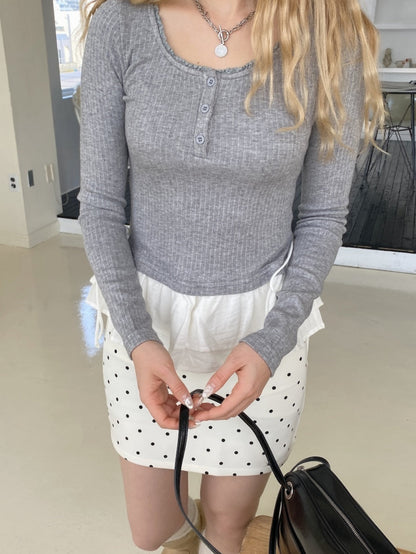 ＜SL2244666＞　ヘンリーネック切り替えフリルチュニック