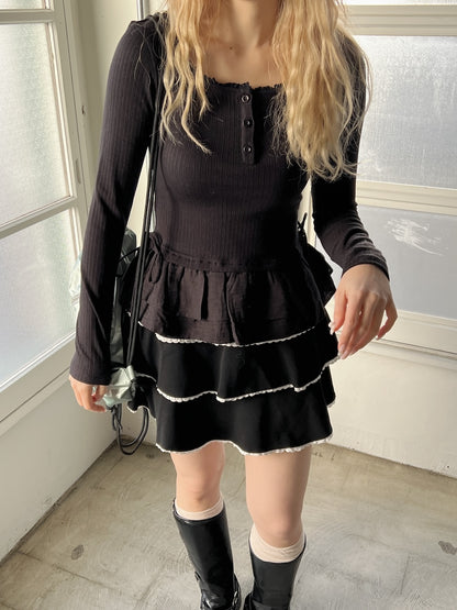 ＜SL2244666＞　ヘンリーネック切り替えフリルチュニック