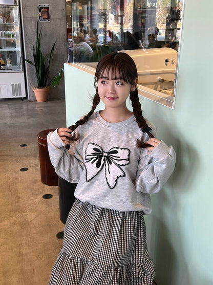 ＜RN2244006＞　リボン刺繍スウェット