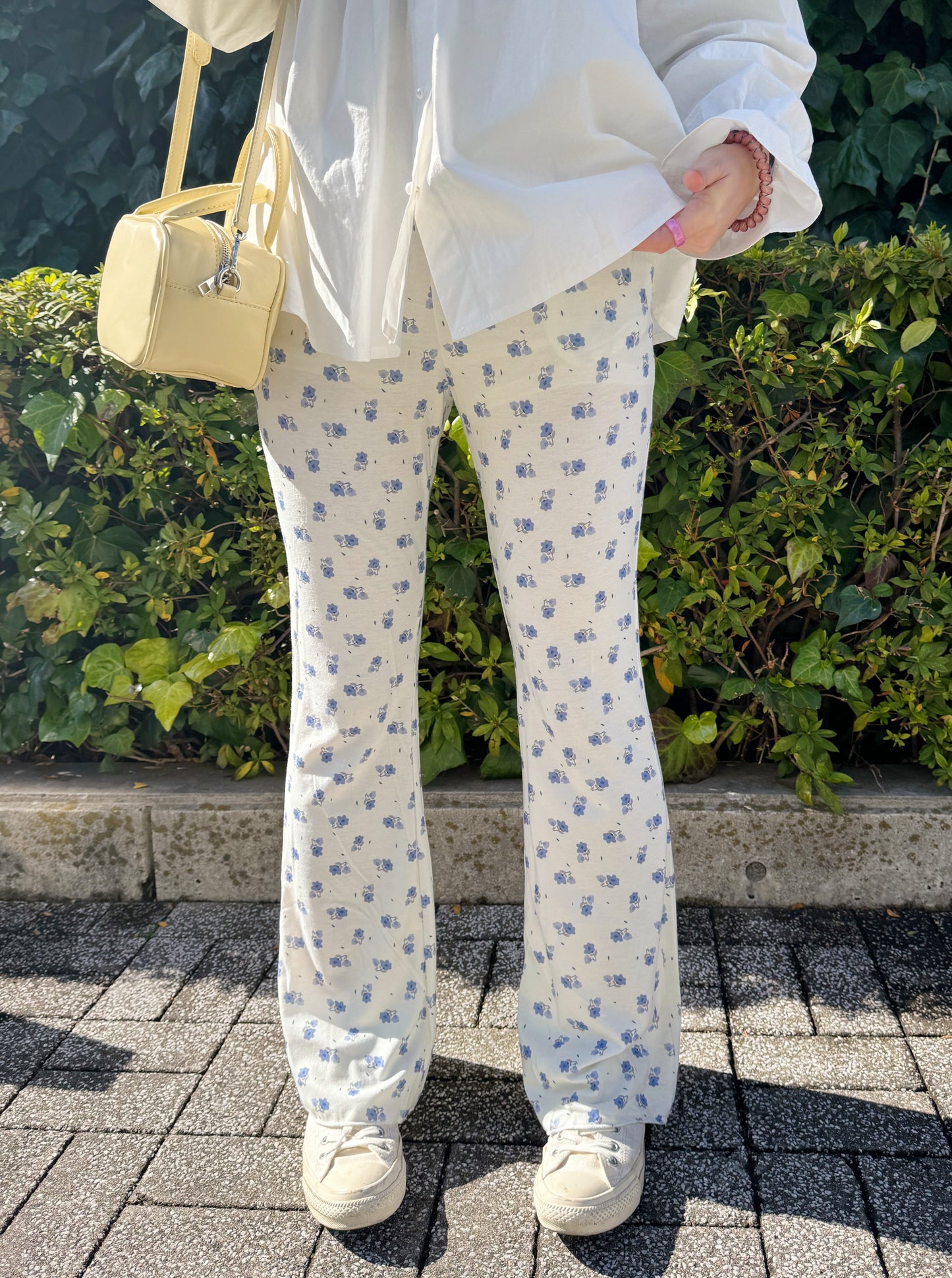 ＜SL2234653＞　フラワーフレアパンツ
