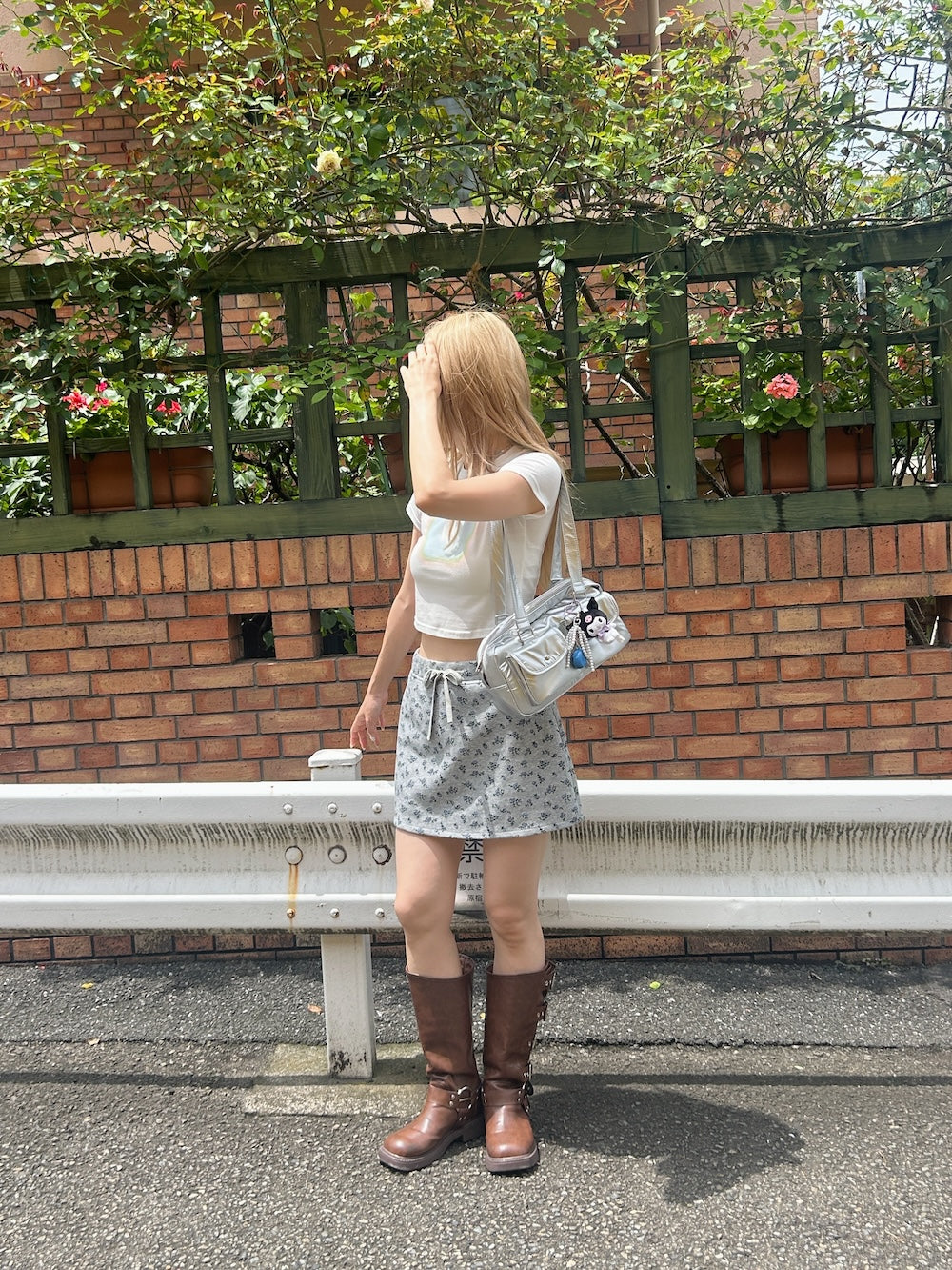 ※残りわずか！＜SL2242603＞　フラワースウェットミニスカート