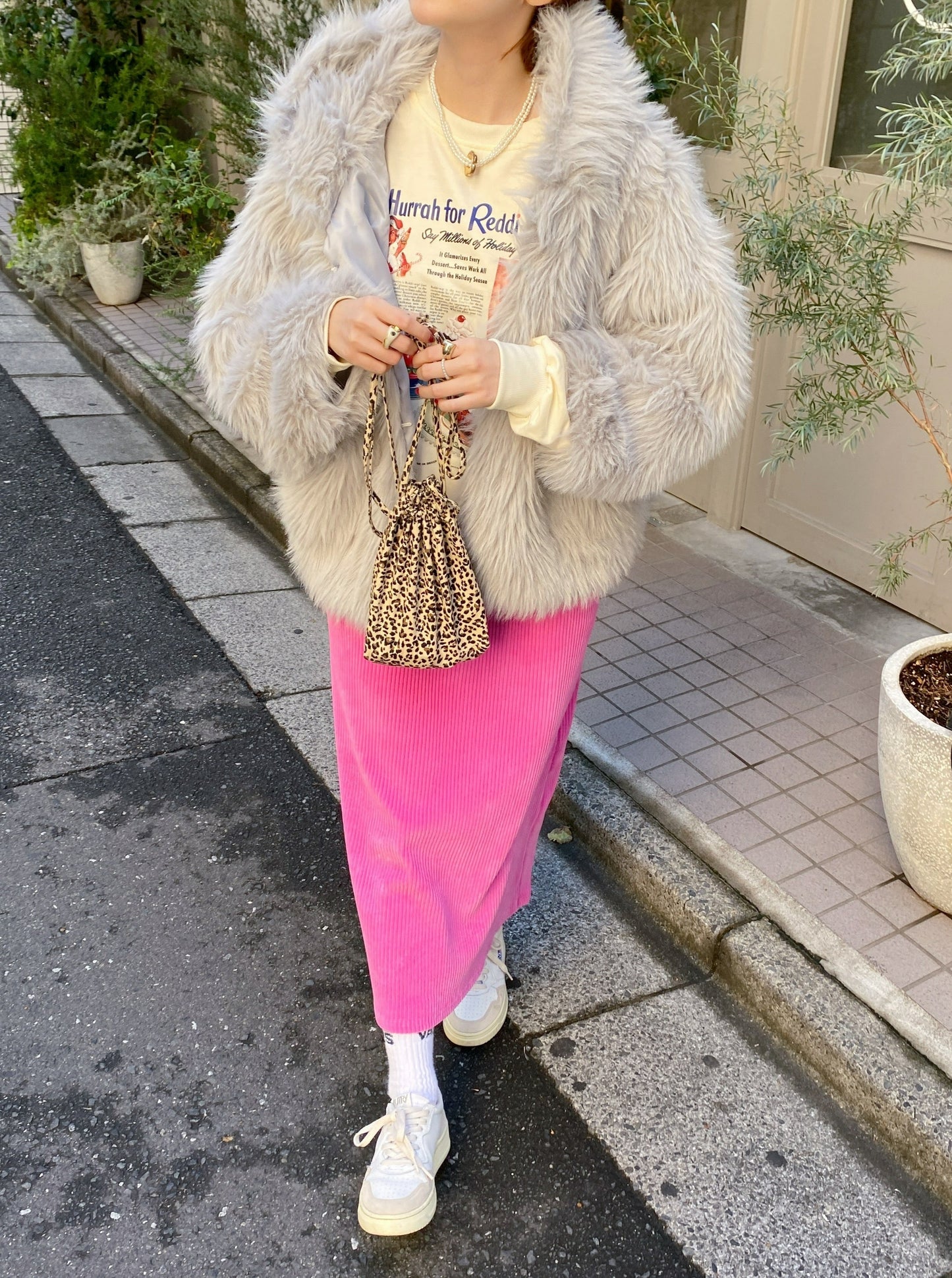 ＜SL2224610＞　モンスターファージャケット