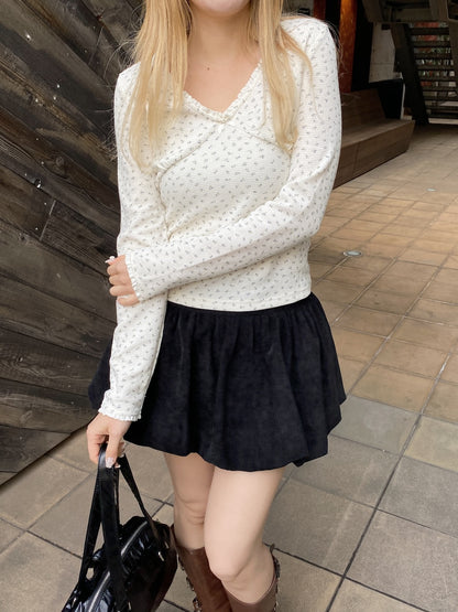 ＜SL2251663＞　レースVネックフラワートップス