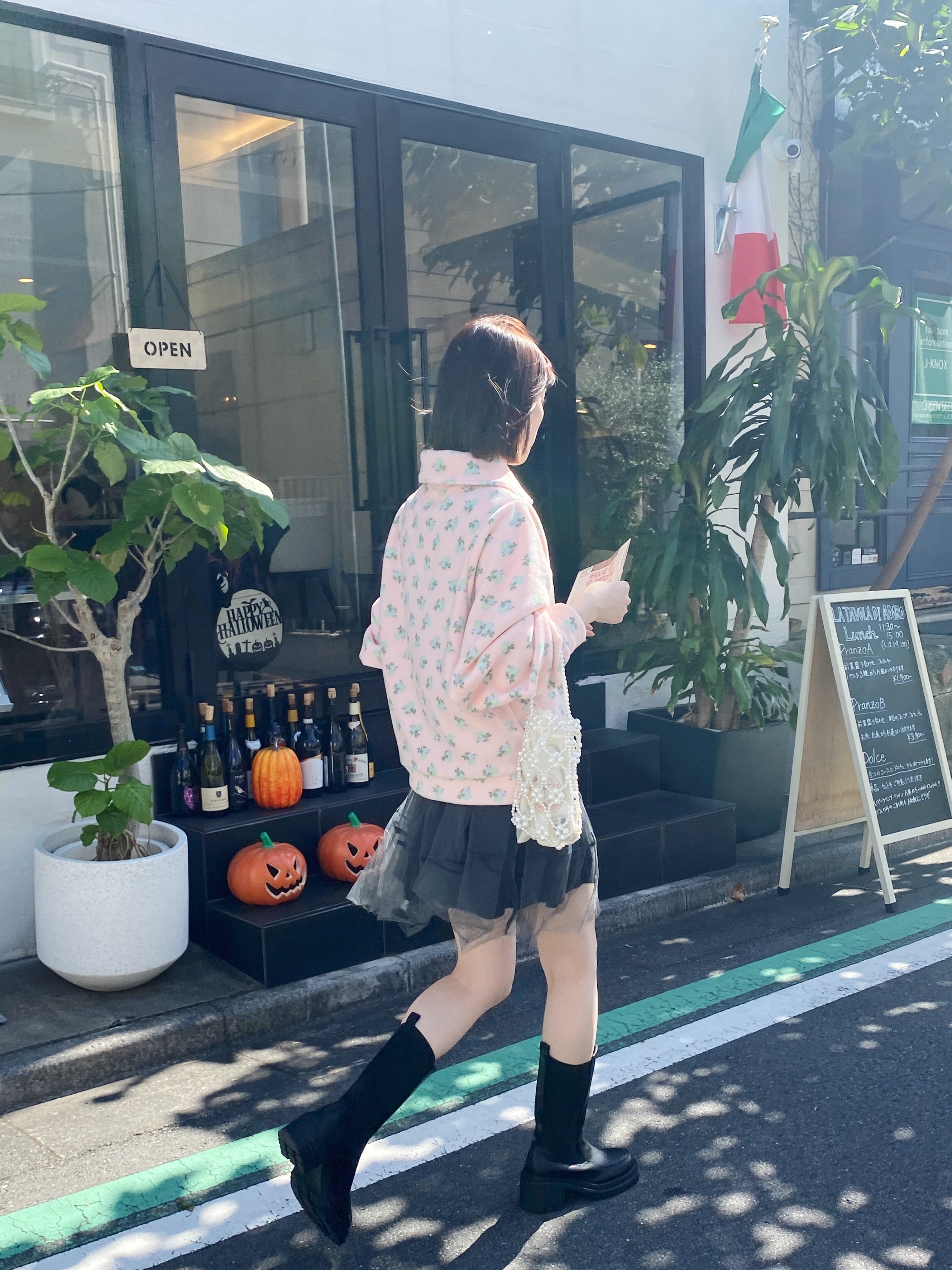 ＜SL2224619＞　フラワーハーフZIPスウェット