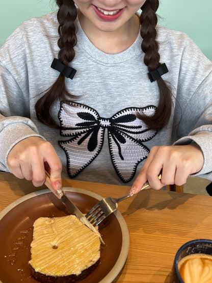 ＜RN2244006＞　リボン刺繍スウェット