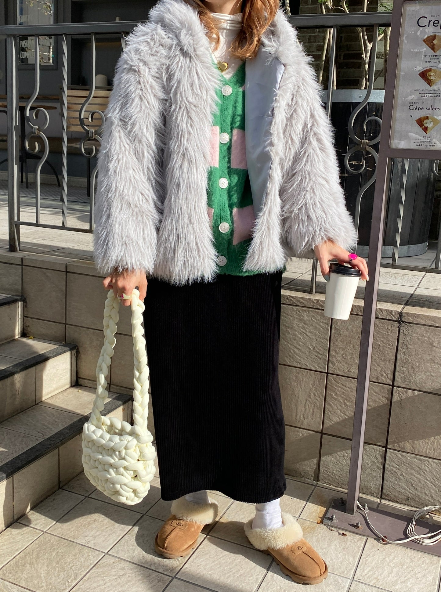 ＜SL2224610＞　モンスターファージャケット