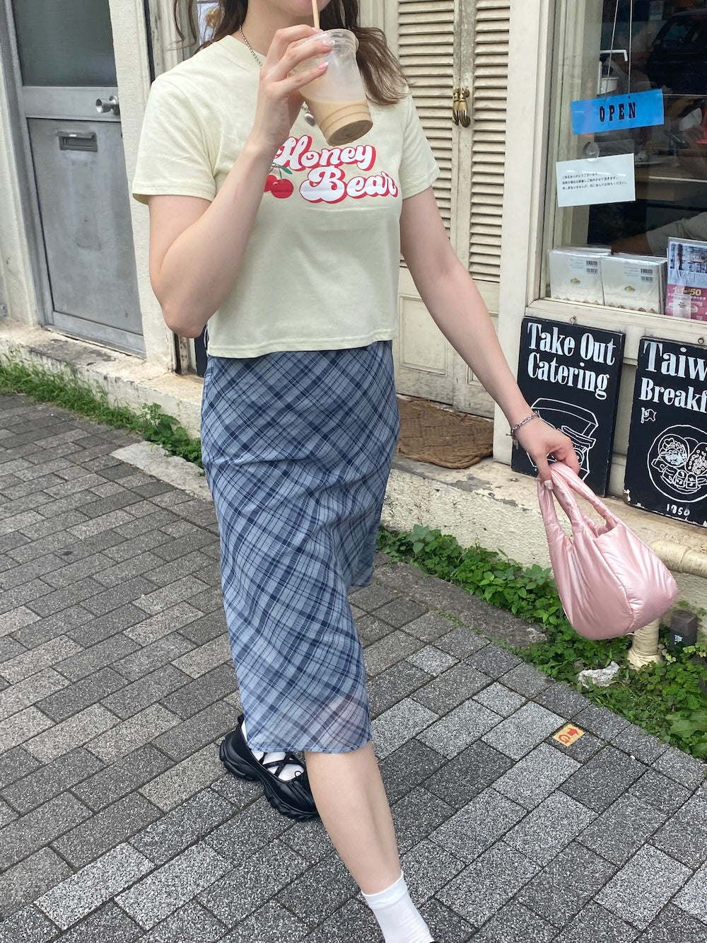 ＜SL2242678＞　チェリークロップドTシャツ