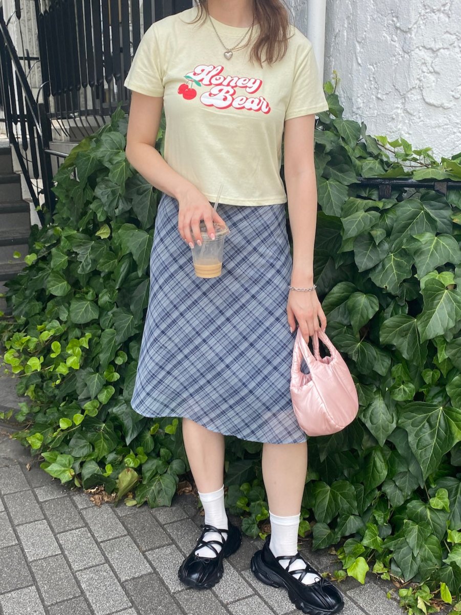 ＜SL2242678＞　チェリークロップドTシャツ