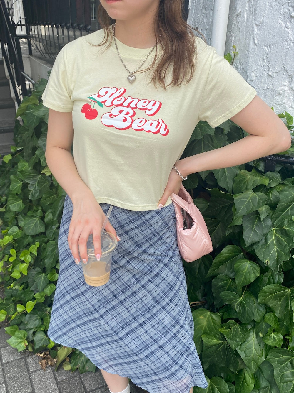 ＜SL2242678＞　チェリークロップドTシャツ