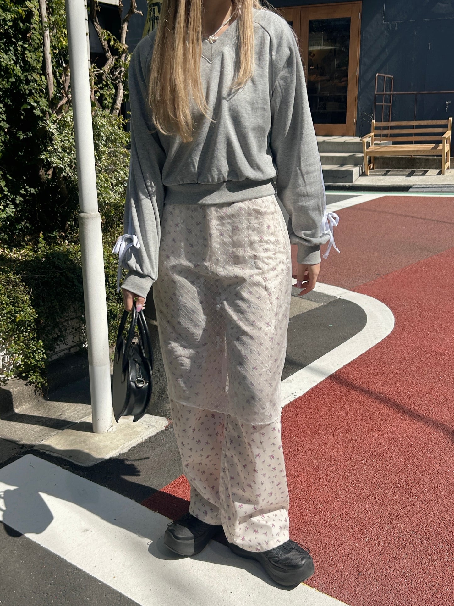 ＜SL2241605＞　袖リボンスウェット