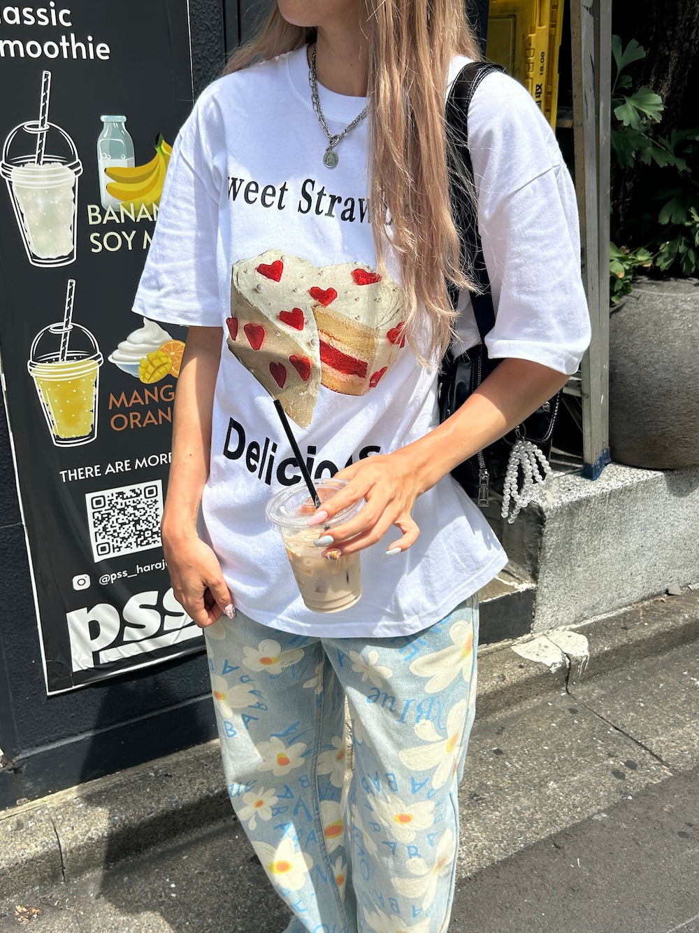 ＜SL2242679＞　strawberry T