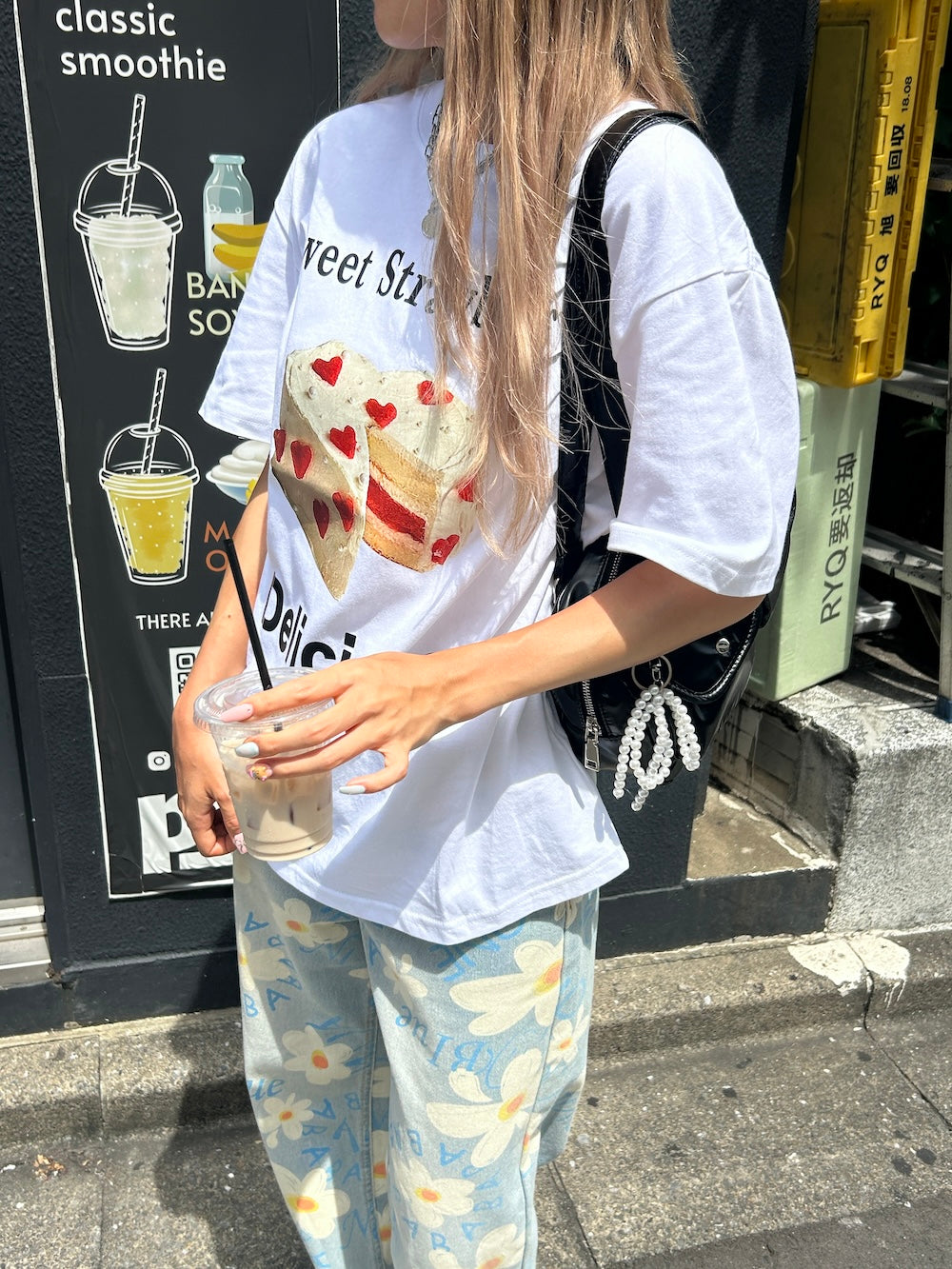＜SL2242679＞　strawberry T