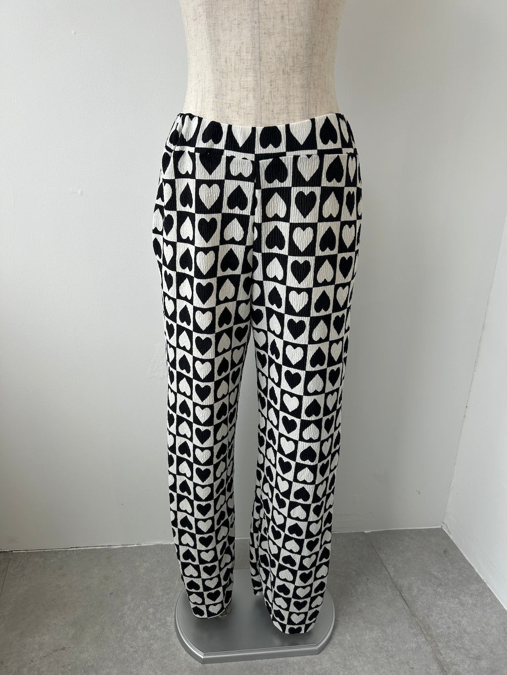＜SL2241611＞　ハートプリーツパンツ